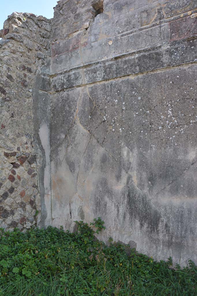 VI 15 5 Pompeii March 2019 Oecus 24 Looking East Along South Wall